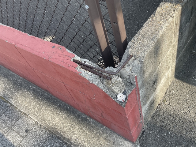 ロック塀のひび割れ・欠けイメージ図