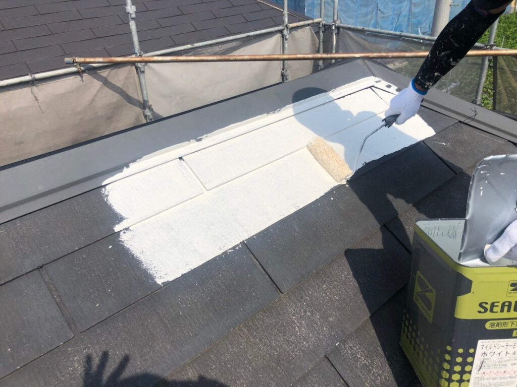 屋根下塗り